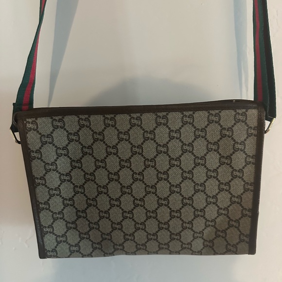 Authentic Gucci purse ins good condition, - Picture 4 of 7